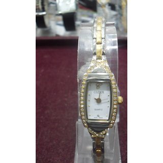 Buy Cizer Golden Color Ladies Watch With White Dial And Diamond Case ...