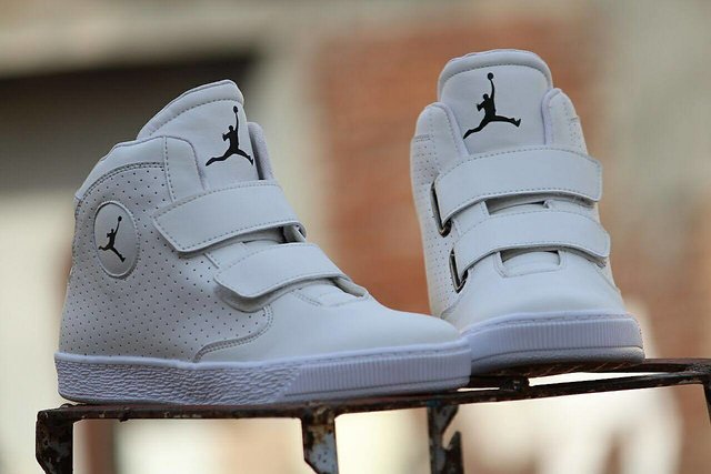 jordan high ankle shoes