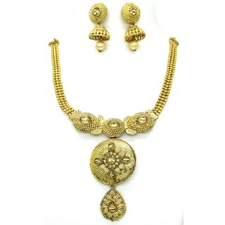 Round pendant Golden Kundan  Necklace Set