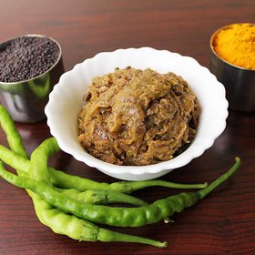 Green Chilli Pickle / Pachi Mirapakaya / Mirch Achar (Home Made)