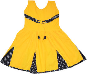 Dakshan Collections Self Design Cotton Frocks Girls