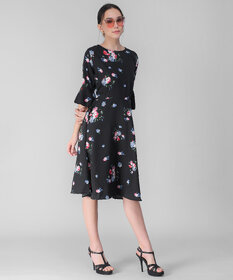 Vivient Women Black Low Floral Printed Midi Dress