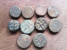 10 DIFFERENT MIX OF MUGHAL,SULTANA AND SHIVAJI COPPER COINS