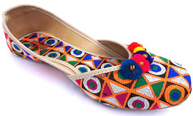 Oxhide Multicolored Pom Pom Jutti