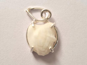 Rs Gemsexport White Machh Mani Silver Plated Pendent With Certificate