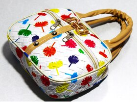 Trendy Ladies Hand Bags Pattern 24