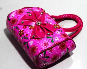 Trendy Ladies Hand Bags Pattern 18