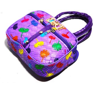 Trendy Ladies Hand Bags Pattern 21