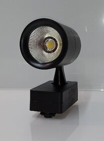 Lumogen 10 watt LED COB Track light Cool White 2 year warranty