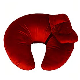 Flipon Nurshing Pillow The Action of Feeding a Baby With Milk From the Mother 5 Different Uses 9 Month warrenty