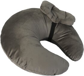 Flipon Nurshing Pillow The Action of Feeding a Baby With Milk From the Mother 5 Different Uses 9 Month warrenty