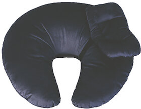 Flipon Nurshing Pillow The Action of Feeding a Baby With Milk From the Mother 5 Different Uses 9 Month warrenty