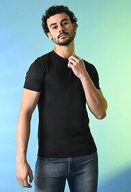 PrintCultr Solid Men Round Neck Polyester Black T-Shirt