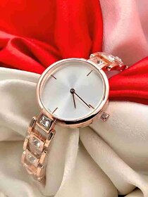 New Model Rose Gold Party Wear Ladies Fashion Clock Quartz Wrist Watch For Girls Analog Watch For Women