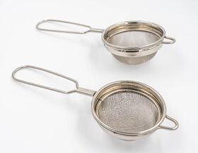 i WARE KkitchenCare Classic Wire Handle Tea/Coffee Strainer, Set of 2 (7.5cm, 9.2cm)
