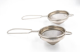 i WARE KkitchenCare Conical Wire Handle Tea/Coffee Strainer, Set of 2 (7.5cm, 9.2cm)