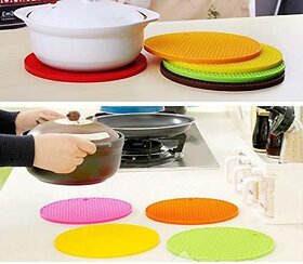 Plantex Multipurpose Silicone Round Hot Mat for Kitchen and Dining/Hot Plate Stand, Set of 4 Silicone Trivet (Pack of 1)