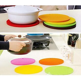 Plantex Multipurpose Silicone Round Hot Mat for Kitchen and Dining/Hot Plate Stand, Set of 4 Silicone Trivet (Pack of 1)