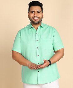 PrintCultr PLUS Plus Size Men Regular Fit Solid Spread Collar Casual Shirt