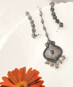 Oxidized silver- plated pink stone maangtika  Earcuff Combo (set pack of 1)