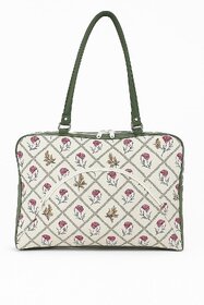 Fristdemannd Portable 3D Cartoon Lunch Box Bag Useful Insulated Travel Lunch Tiffin Storage Bag for Office, College, Picnic  School for Kids and Adults (Pack-1 Random Color)