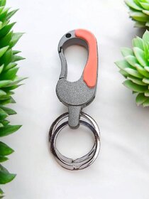 V09 Modern Carabiner Keychain - Durable and Compact