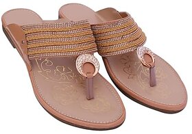 Wellmax Womens Beige Traditional Ethnic Design Kohlapuri Flat Sandal