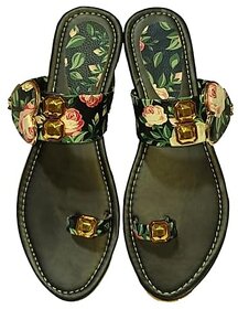 Wellmax Womens Black Traditional Ethnic Design Flat Sandals with Heart Design