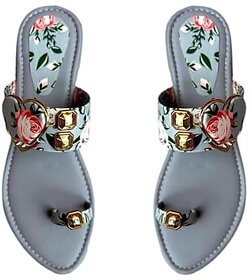 Wellmax Womens Grey Traditional Ethnic Design Flat Sandals with Heart Design