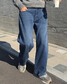 Ausk Men's Blue Solid Relaxed Fit Jeans
