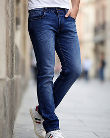 Ausk Men's Blue Solid Regular Fit Jeans
