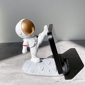 Creative 3D Astronaut Phone Holder  Unique Planet-Inspired Mobile Stand with Fun, Playful Design for Desk or Home Use (