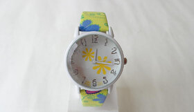 FRESHINGS - Trendy Wrist Watch with Attractive Strap and Dial(FKWAT-42)