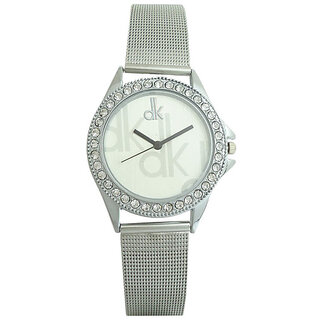 DK ladies White Dail analog watch