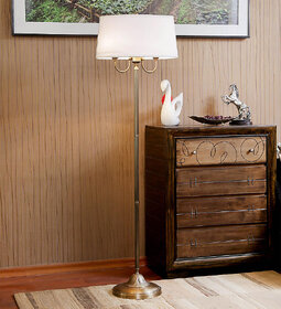 The Light Store Brass Floor Lamp - Golden, 40 W.