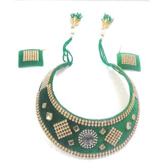 Handicraft neckless.